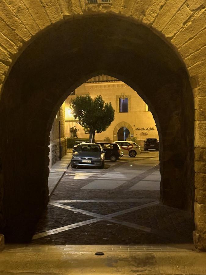 Hotel De La 3*